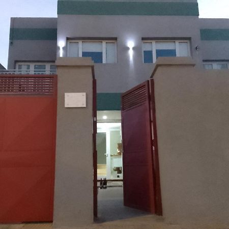 Ferienwohnung Departamentos R Y R Azcuenaga Tandil Exterior foto